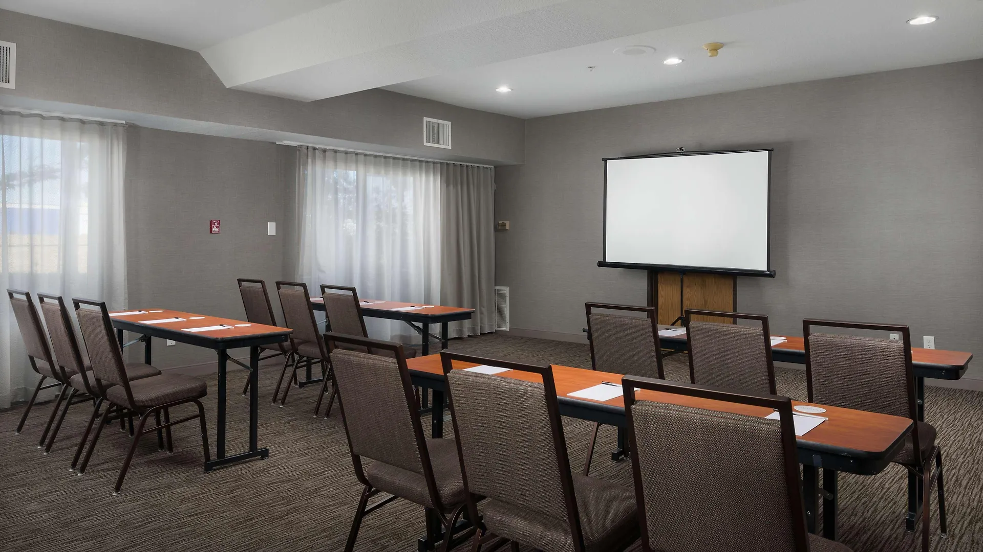 Country Inn & Suites By Radisson, Portland International Airport, Or Hotel