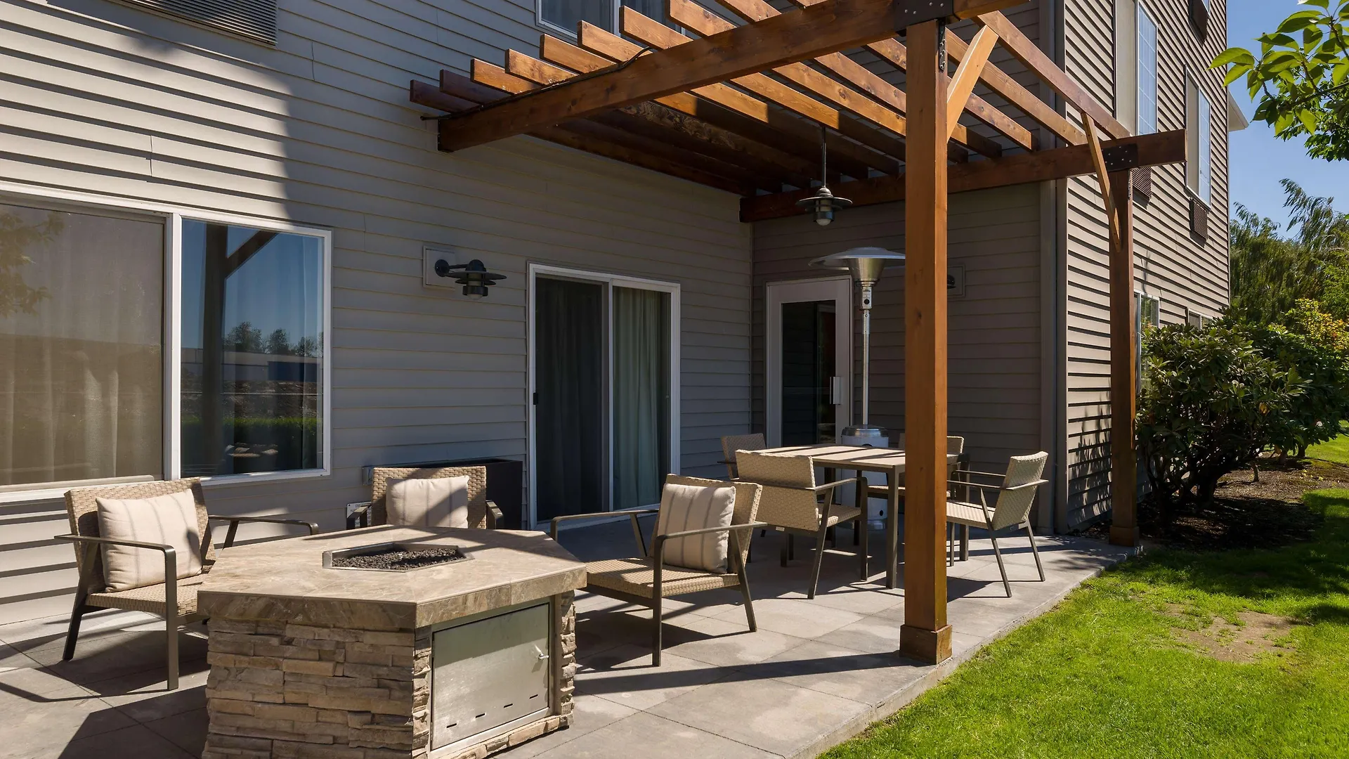 Country Inn & Suites By Radisson, Portland International Airport, Or