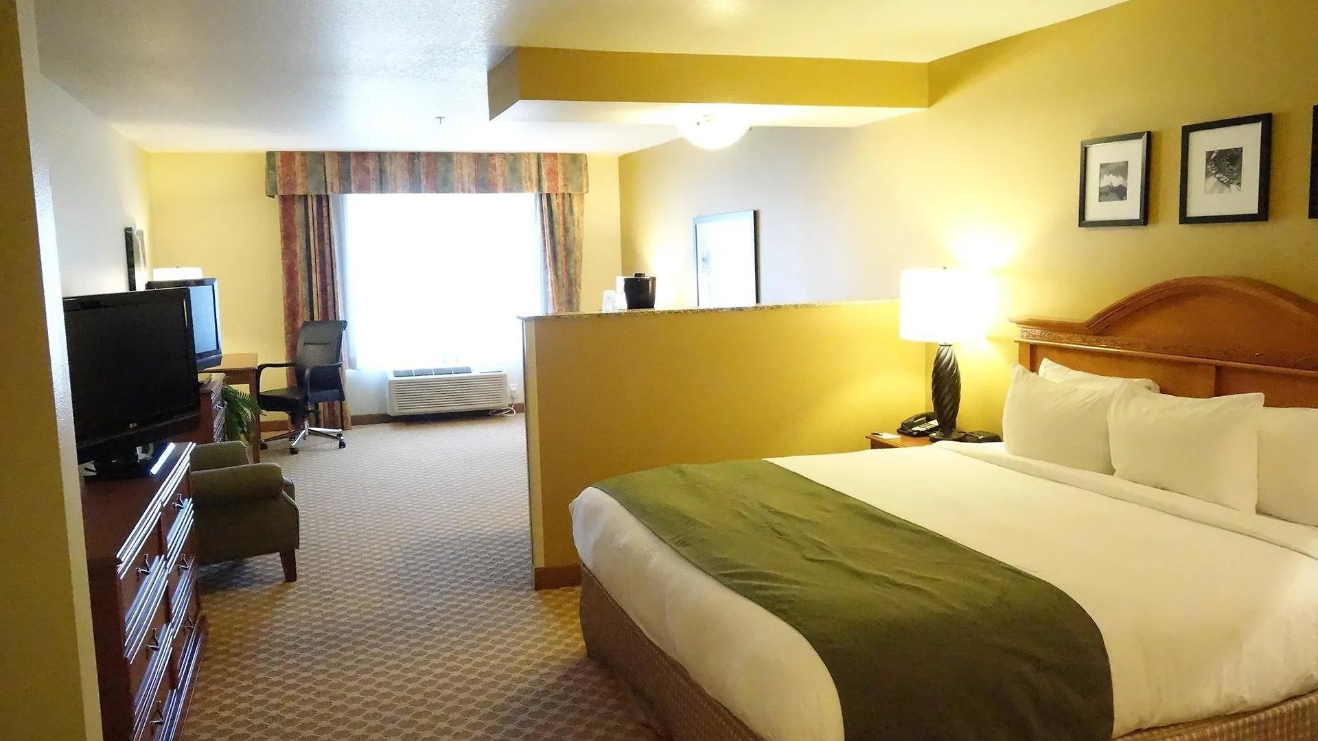 Country Inn & Suites By Radisson, Portland International Airport, Or United States
